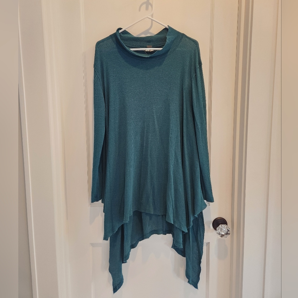 We The Free - green asymmetrical hem long-sleeve waffle tunic